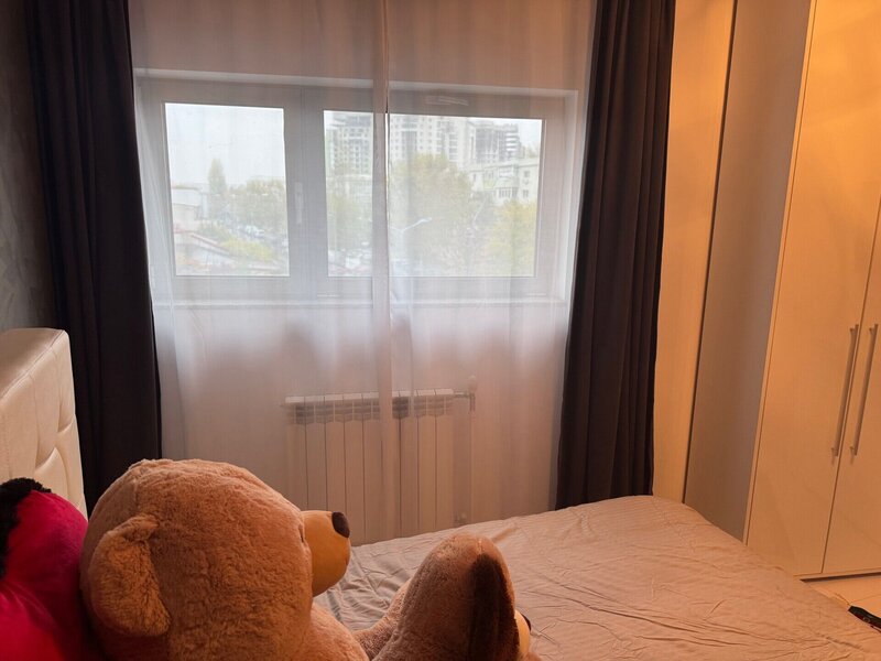 Doamna Ghica Plaza, apartament cu 3 camere de vanzare.