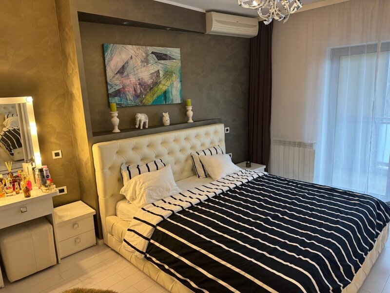 Doamna Ghica Plaza, apartament cu 3 camere de vanzare.