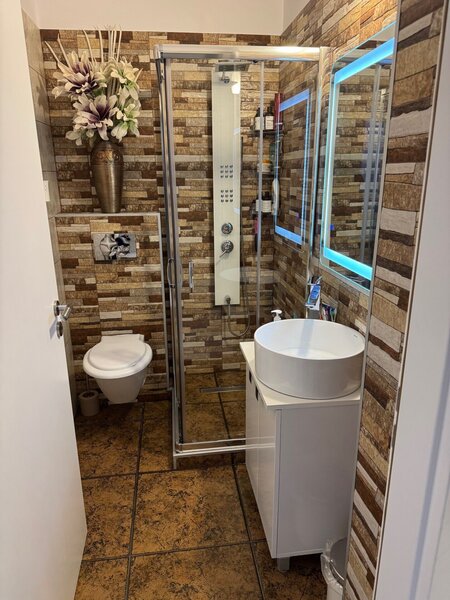 Doamna Ghica Plaza, apartament cu 3 camere de vanzare.